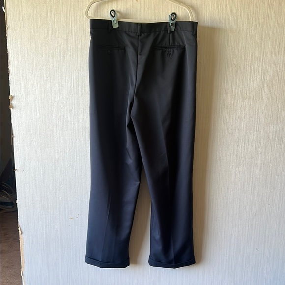 Van Heusen Cuffed Navy Dress Pants 38x32 - Picture 4 of 4